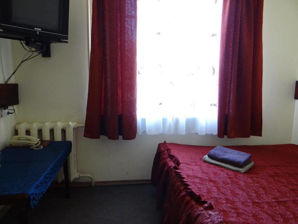 Hotel Desna Kut Kiev Extérieur photo