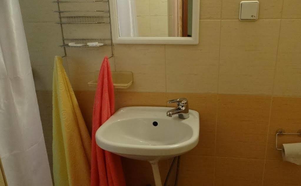 Hotel Desna Kut Kiev Extérieur photo