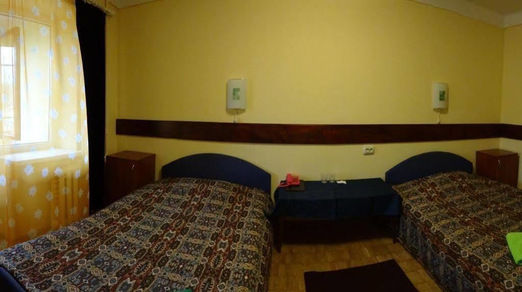 Hotel Desna Kut Kiev Extérieur photo
