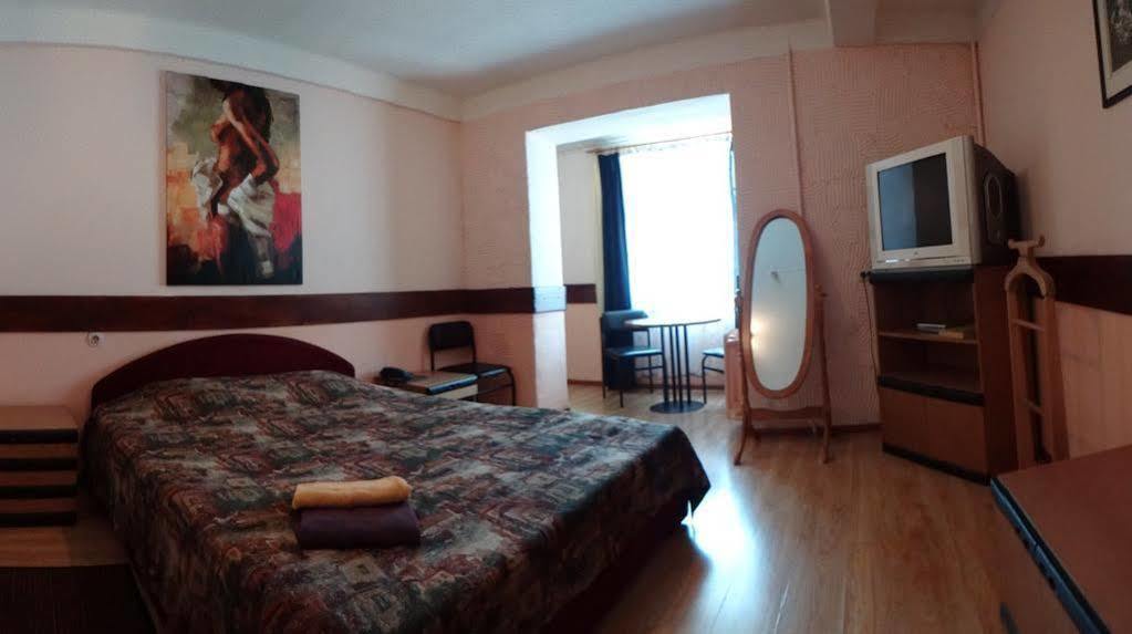 Hotel Desna Kut Kiev Extérieur photo