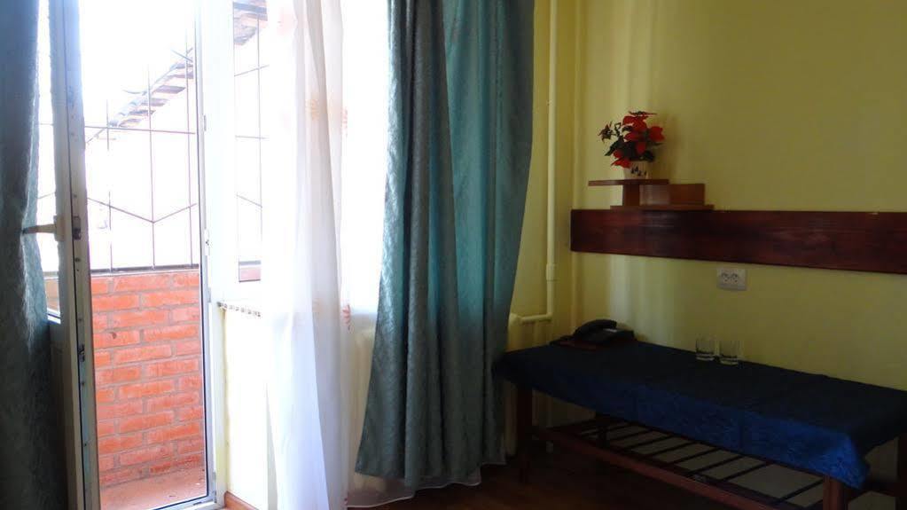 Hotel Desna Kut Kiev Extérieur photo