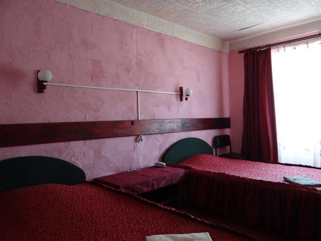 Hotel Desna Kut Kiev Extérieur photo