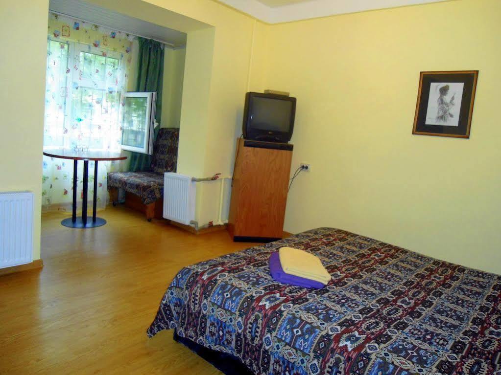 Hotel Desna Kut Kiev Extérieur photo